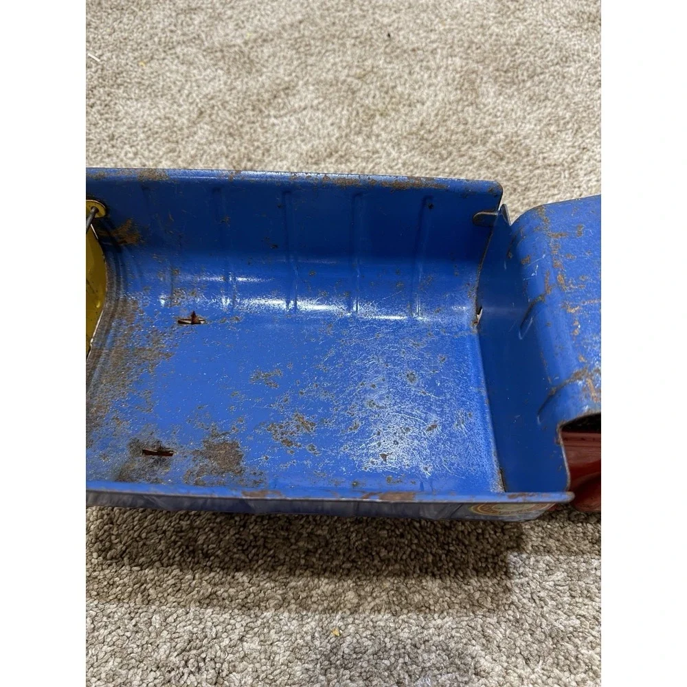 Vintage Lumar  Contractors Toy Dump truck Steel Its From The 1940s 1950s Era‎
